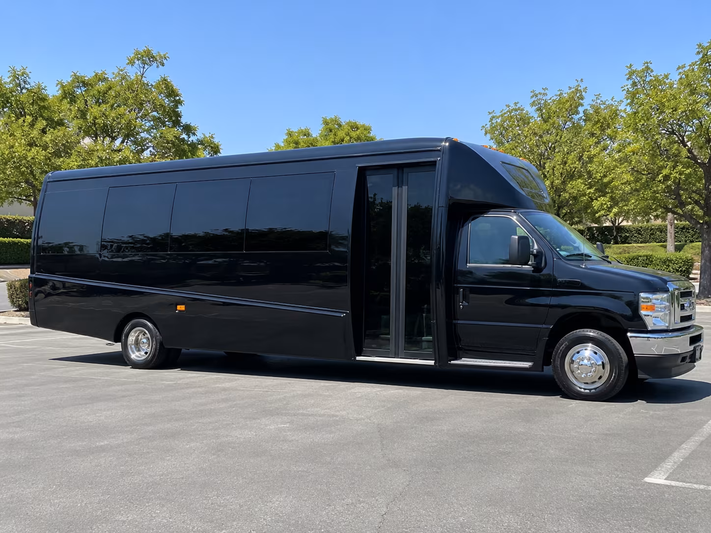 cupertino attend cupertino concerts with a charter bus rental
